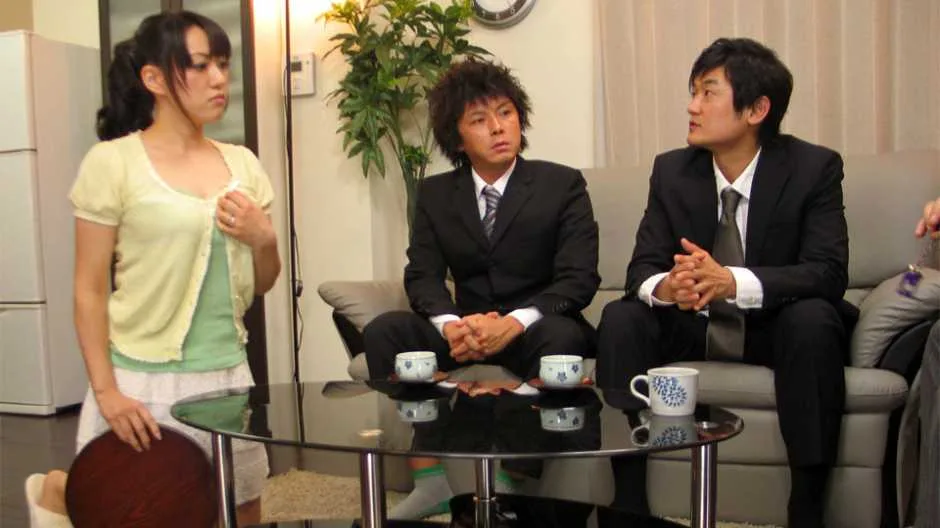 Reina Misaki met her ex client while she was married - Japan HDV - 288900