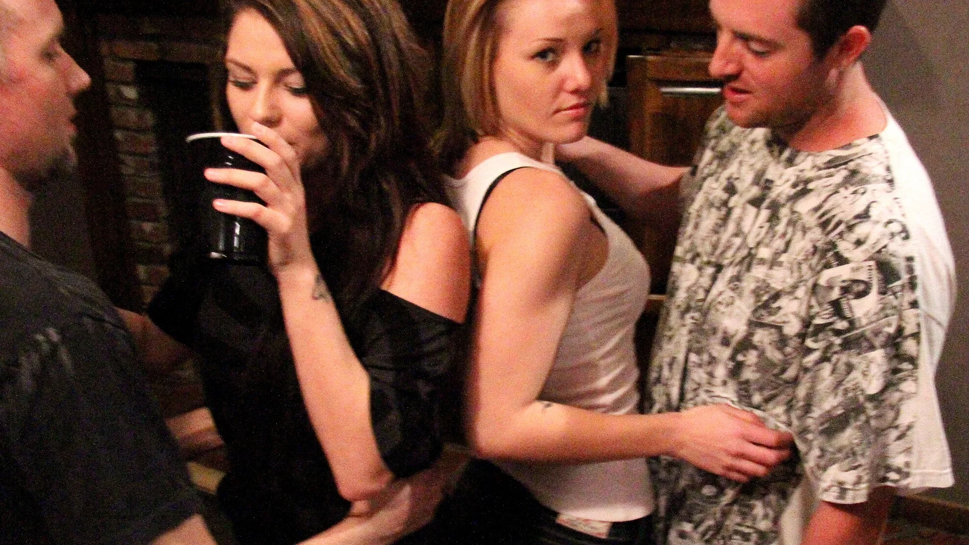 Jacuzzi Fest! - Real Slut Party - 1130020