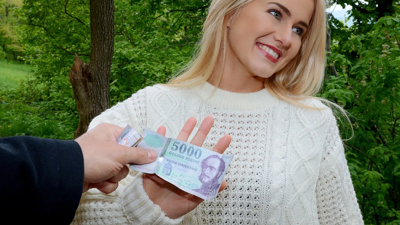 Blonde Hottie Fucks Outdoors - Public Pickups - 1125822