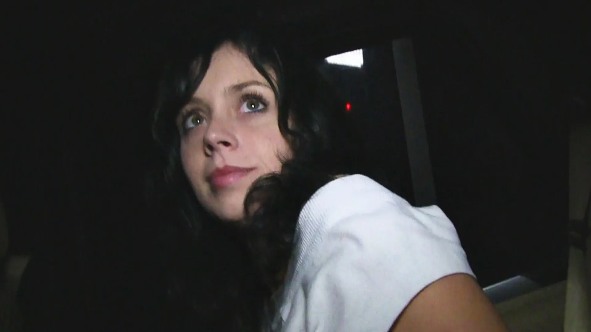 Sexy Hitchhiker Bends Over for Cash - Public Agent - 1123406