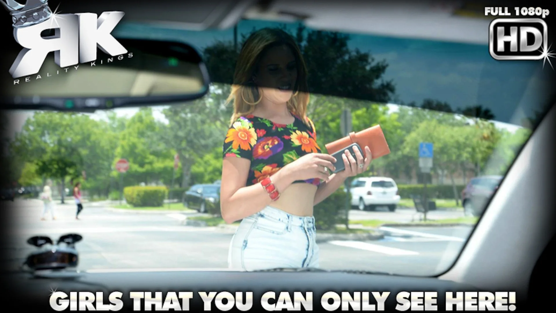 Bottoms Up - 8th Street Latinas - 150657