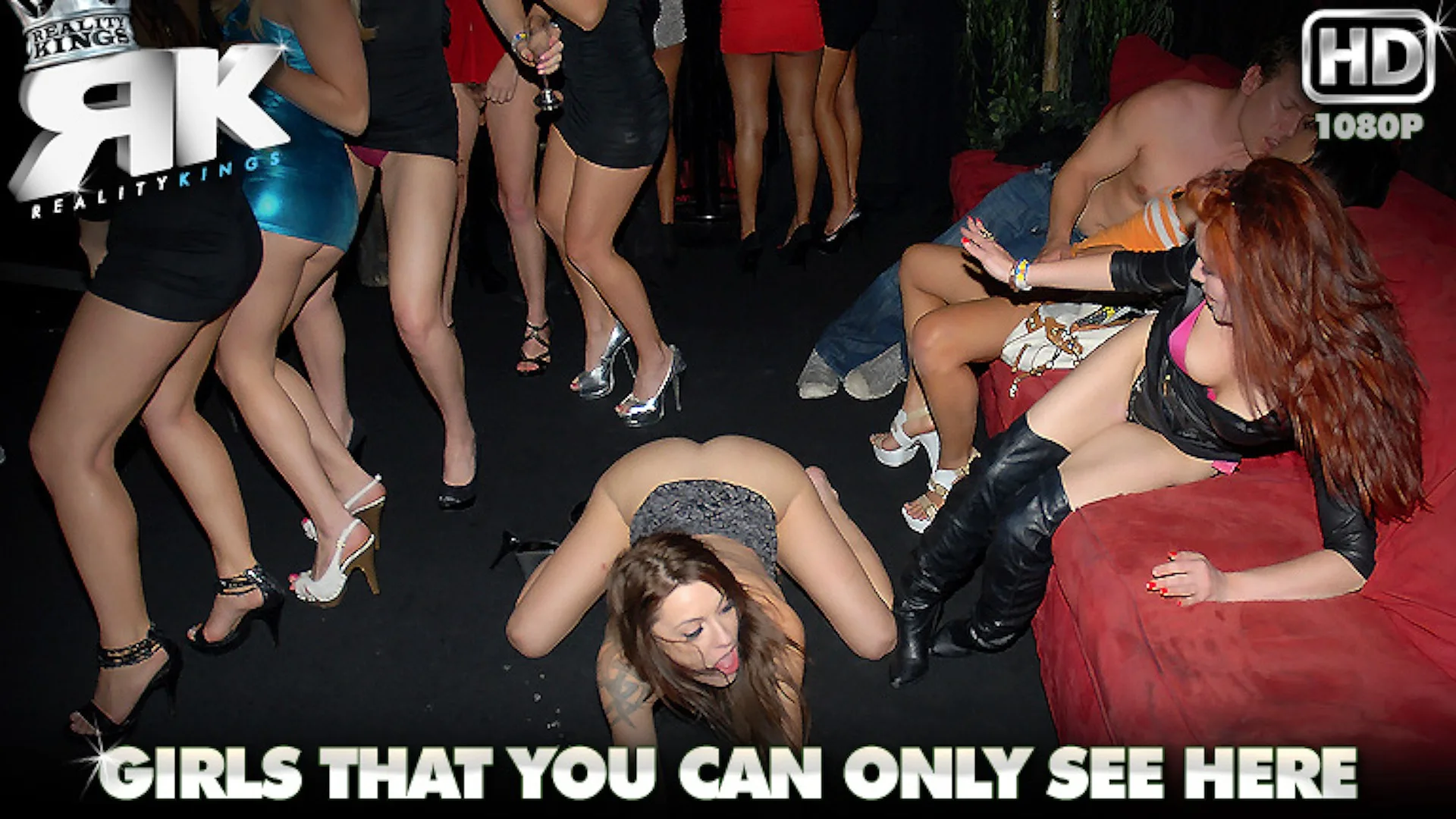 Synchronized Sucking - In the Vip - 1097626