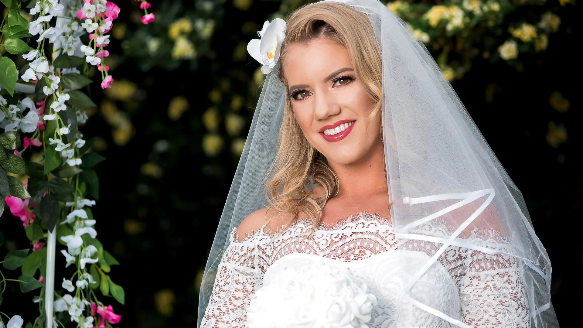 Lesbehonest: Part 2 - Look At Her Now - 1101327