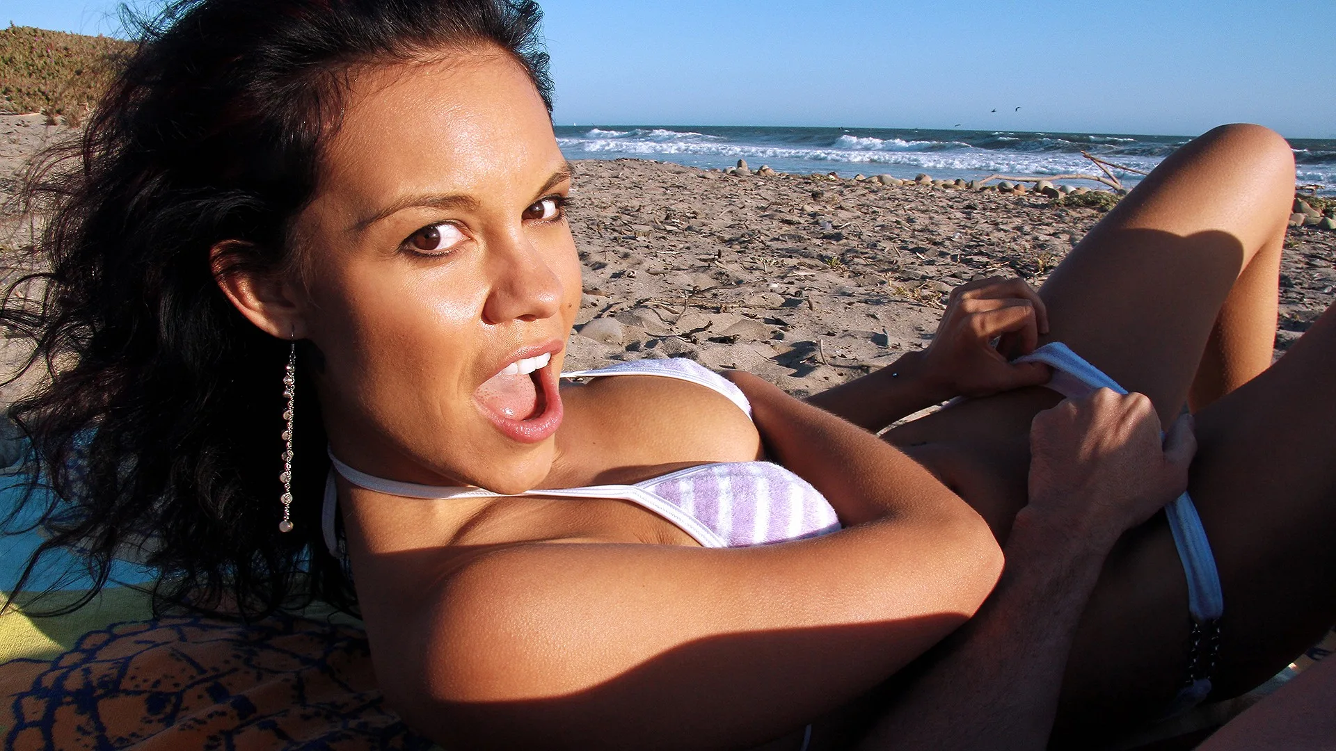 Babe Gives Blowjob on the Beach - Mofos B Sides