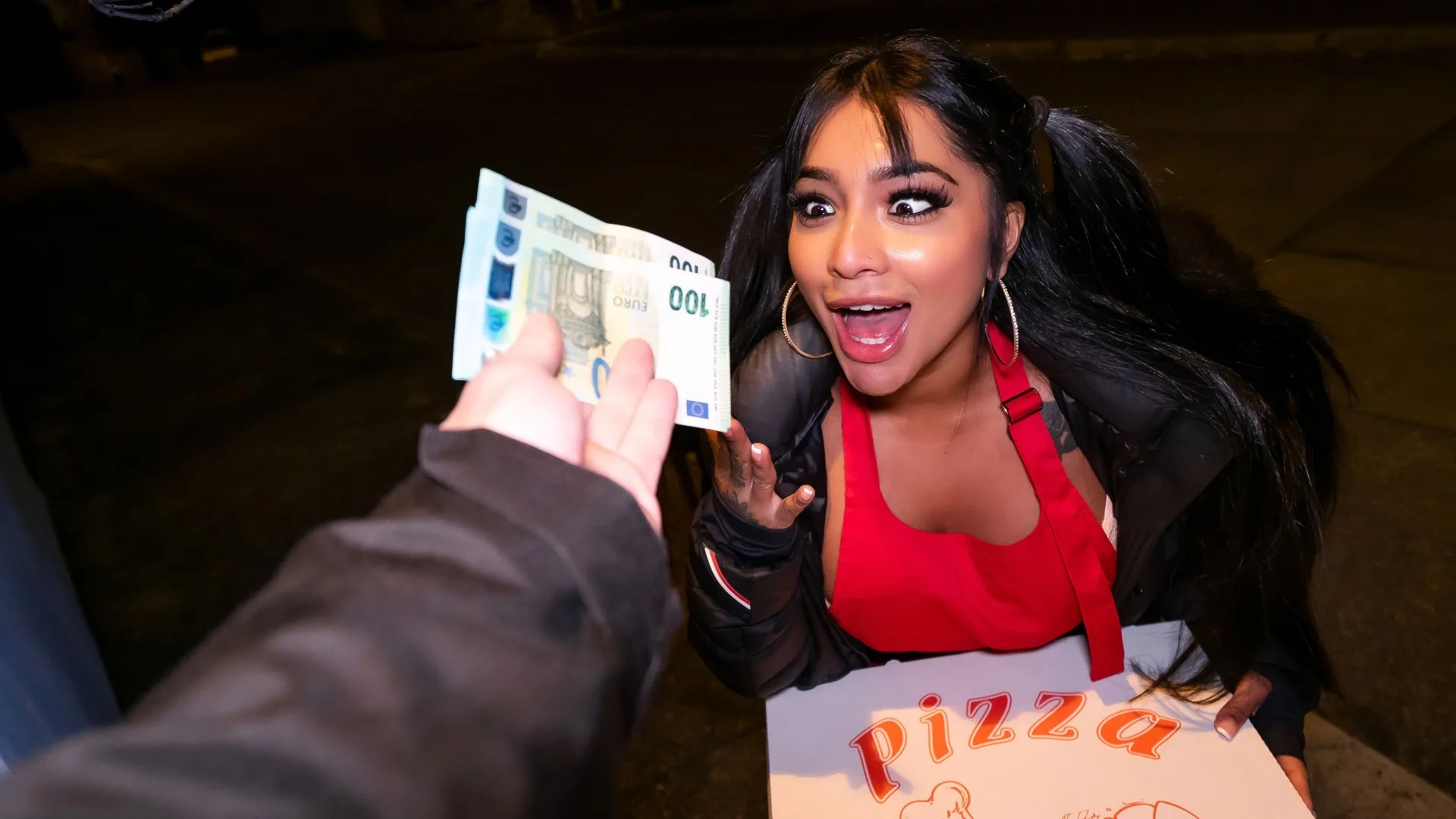 My Rizz Gets Her Wet - Public Agent - 1124011