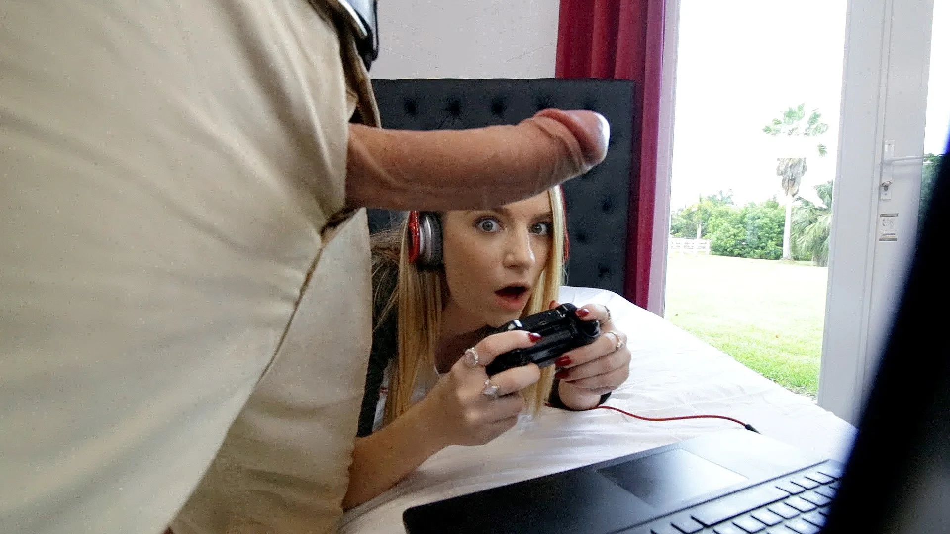 Gamer Chick Gets Stretched Out - Don't Break Me - 420085