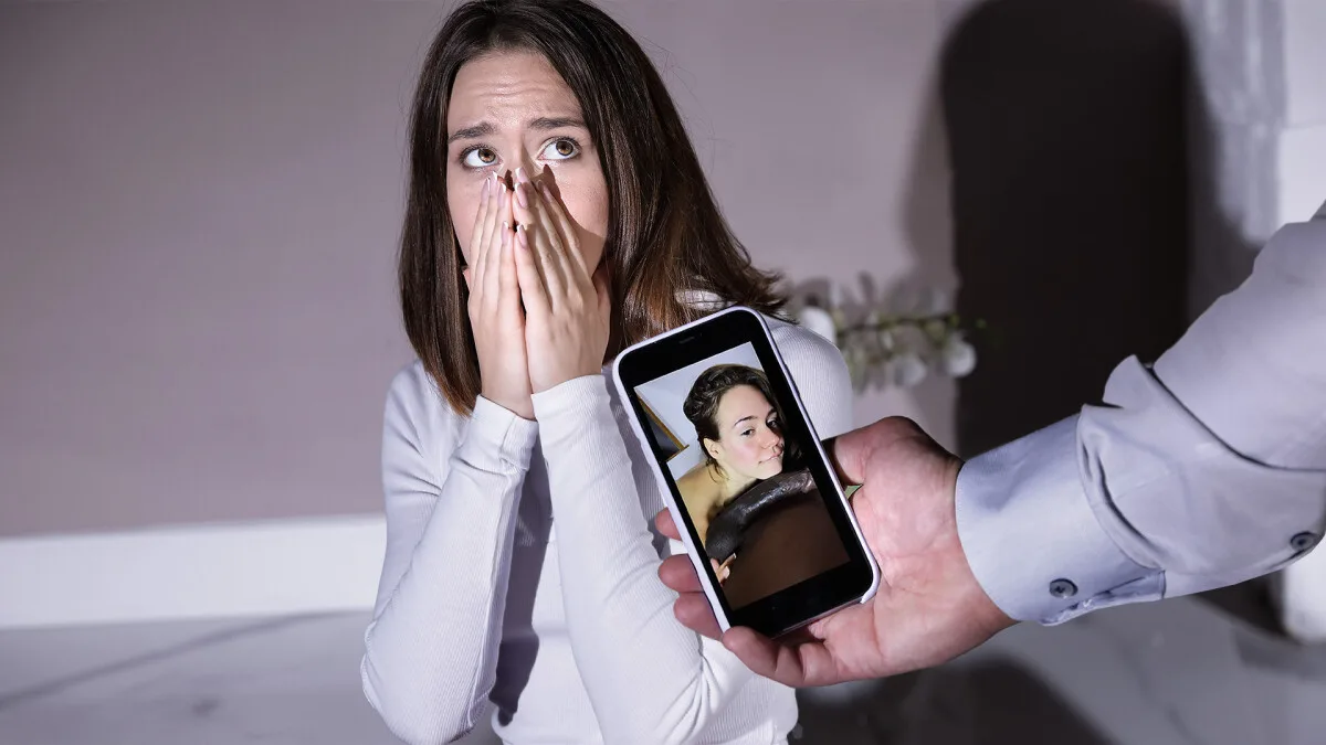 The Student - Dark Room VR - 400502