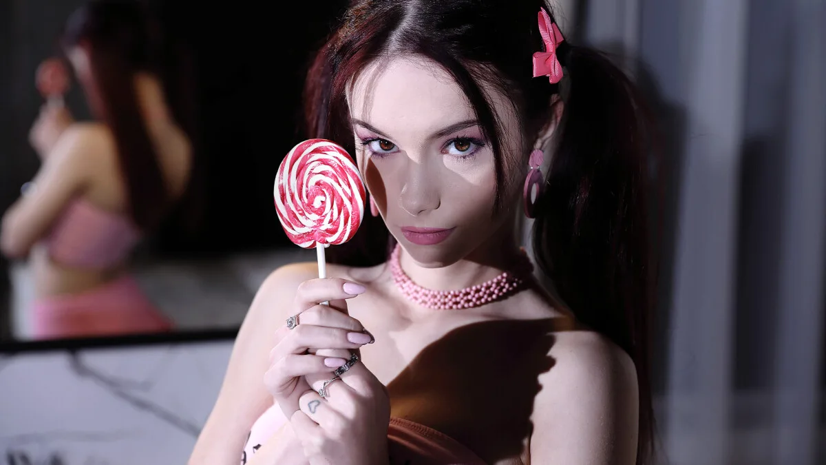 Nice To Meet You - Dark Room VR - 400580