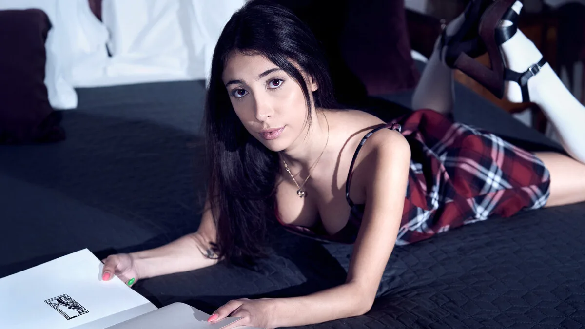 Scent Of Lust - Dark Room VR - 400645