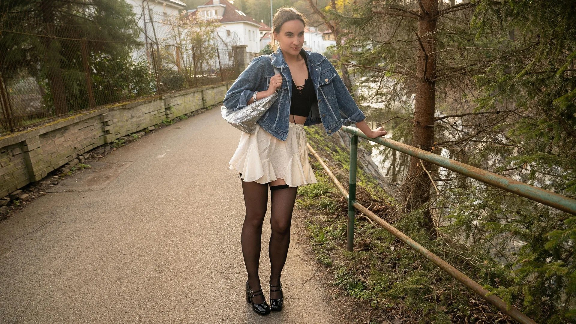 Shy baker loves thick cock - Public Agent - 1124073